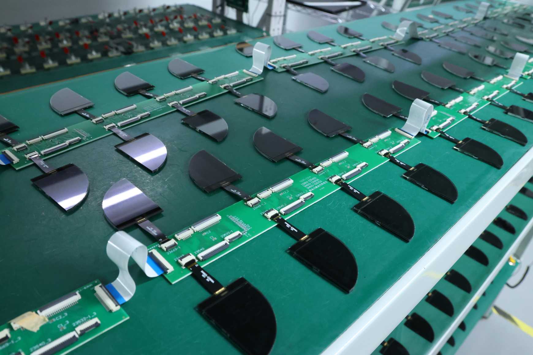 Міжгалузева інтеграція технологій відображення стимулює стомільярдний ринок, китайські виробники РК-дисплеїв змагаються, щоб захопити трек персоналізації